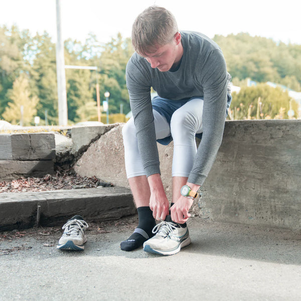 Darn Tough Men's Element Quarter Running Socks